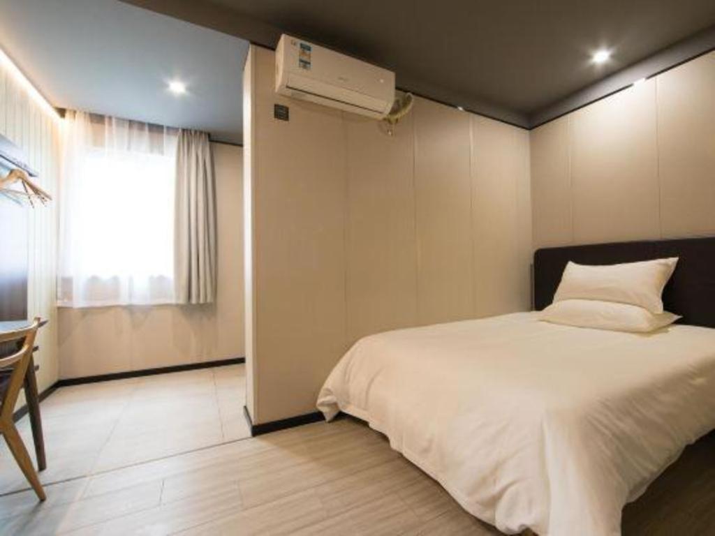 Hotel Hi Tianshan Road