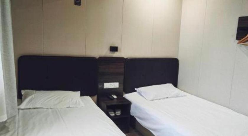 Hotel Hi Tianshan Road